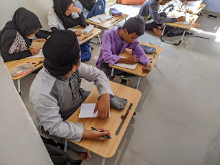 Hari ke-4 mengajar, Mahasiswa KKN-DIK INTERNASIONAL Mengajar Pendidikan Agama Islam
